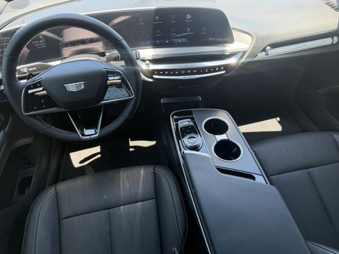 Used 2024 Cadillac Lyriq Sport AWD/4WD image 13