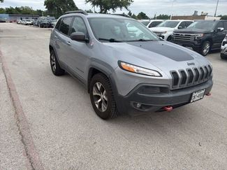 Used 2014 Jeep Cherokee Trailhawk w/ Comfort/Convenience Group AWD/4WD video 1