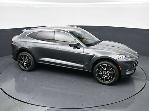 Used 2021 Aston Martin DBX AWD/4WD image 28