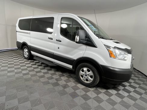 Used 2019 Ford Transit 150 XLT RWD image 8