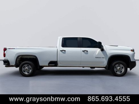 Used 2024 Chevrolet Silverado 2500 W/T AWD/4WD image 2