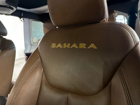 Used 2013 Jeep Wrangler Unlimited Sahara w/ Connectivity Group image 10