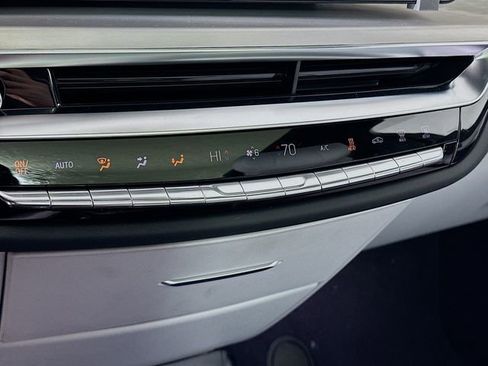 New 2025 Cadillac Lyriq Luxury image 11