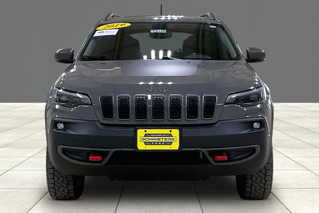 Used 2019 Jeep Cherokee Trailhawk w/ Cold Weather Group AWD/4WD image 3