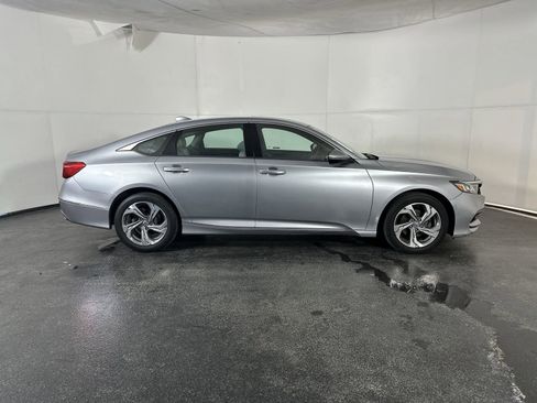 Used 2020 Honda Accord EX image 13