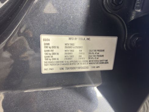 Used 2024 Tesla Model Y Performance AWD/4WD image 13