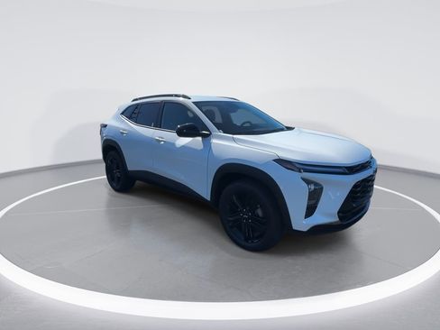 New 2026 Chevrolet Trax ACTIV w/ Driver Confidence Package image 2