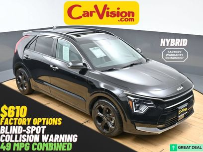 Used 2023 Kia Niro SX Touring