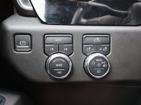 Used 2023 GMC Sierra 1500 Elevation image 7