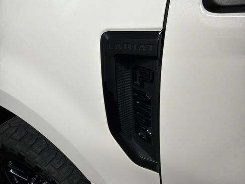 Used 2022 Ford F250 Lariat w/ Black Appearance Package AWD/4WD image 44