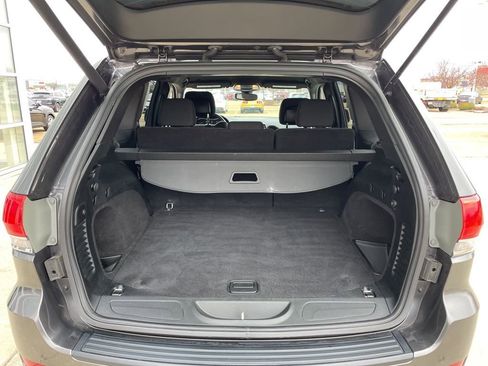 Used 2017 Jeep Grand Cherokee Laredo w/ Quick Order Package 23E image 13