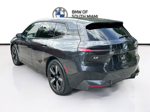 Used 2024 BMW iX xDrive50 w/ Premium Package AWD/4WD image 5