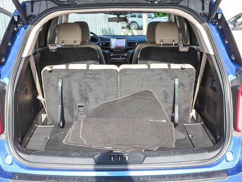 Used 2020 Ford Explorer XLT w/ Equipment Group 202A image 32