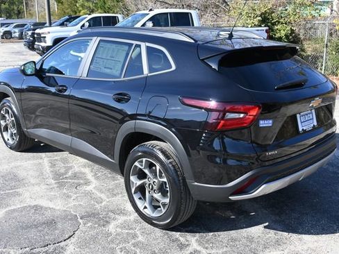 New 2026 Chevrolet Trax LT w/ Driver Confidence Package image 3