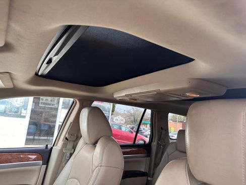 Used 2009 Buick Enclave CXL w/ Entertainment Package #2 image 19