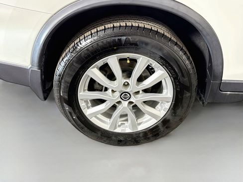 Used 2020 Nissan Rogue SV FWD image 33