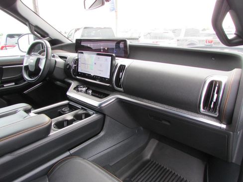 Used 2025 Ford Expedition Tremor image 18