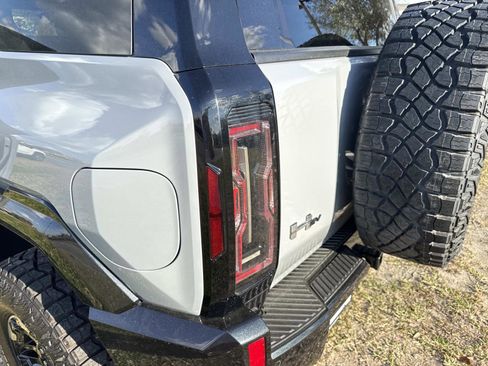 Used 2025 GMC Hummer EV 3X w/ Extreme Off-Road Package image 11