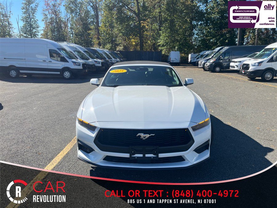 Used 2025 Ford Mustang Premium RWD image 3