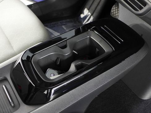 Used 2021 Volkswagen ID.4 Pro S w/ Gradient Package image 15