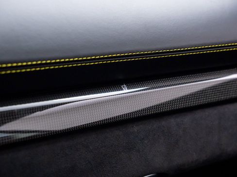 Certified 2020 Porsche 718 Cayman GT4 RWD image 32
