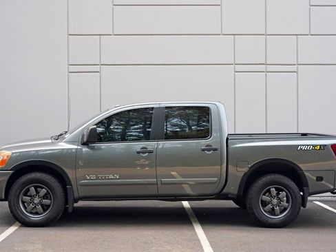 Used 2015 Nissan Titan PRO-4X AWD/4WD image 44