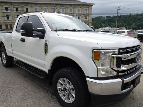 Used 2020 Ford F250 XL w/ STX Appearance Package AWD/4WD image 4