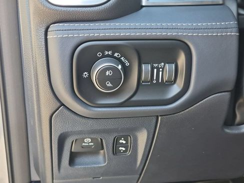 Used 2024 RAM 1500 Limited AWD/4WD image 15