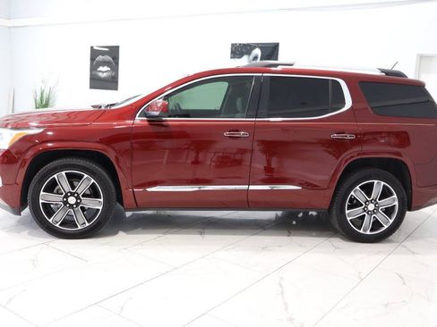 Used 2017 GMC Acadia Denali w/ Technology Package FWD image 6
