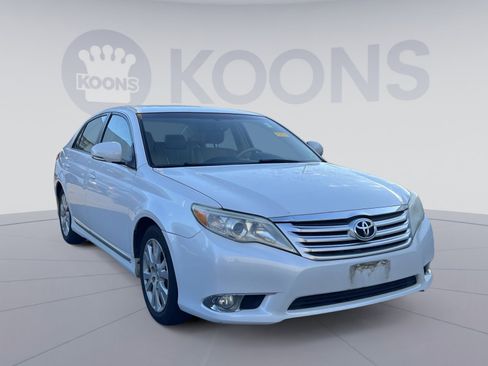 Used 2011 Toyota Avalon image 10