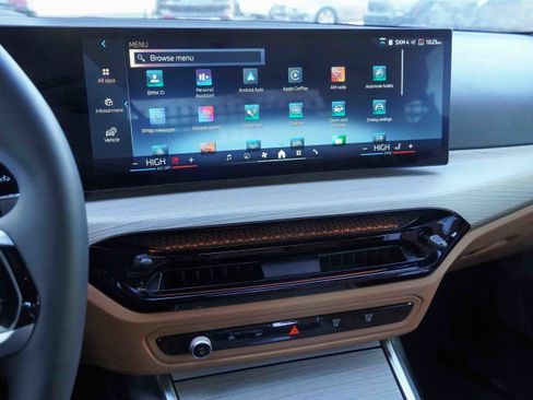 Certified 2025 BMW 330i xDrive Sedan image 23