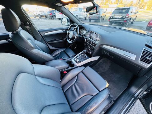 Used 2017 Audi Q5 2.0T Premium Plus w/ Technology Package image 23