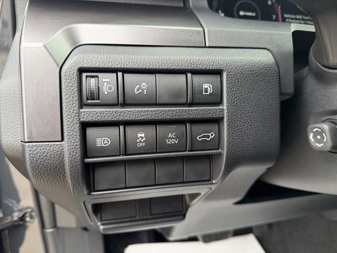 Used 2025 Toyota 4Runner TRD Off-Road Premium image 11