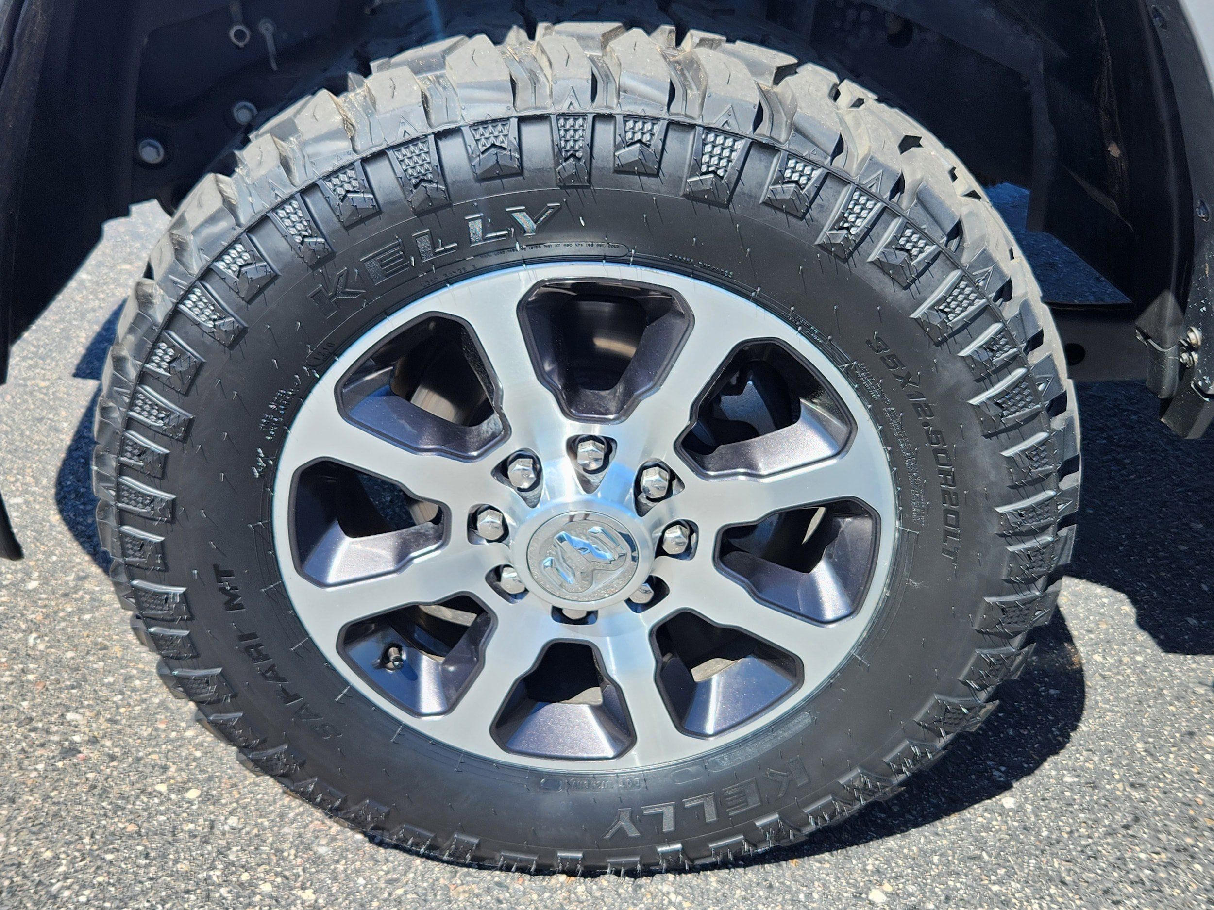Used 2022 RAM 2500 Limited AWD/4WD image 15