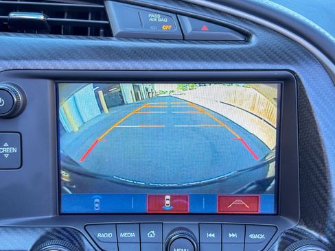 Used 2018 Chevrolet Corvette Stingray Convertible RWD image 18