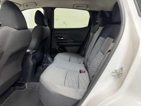 Certified 2025 Nissan Kicks SV image 15