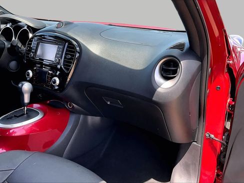 Used 2017 Nissan Juke SL FWD image 18