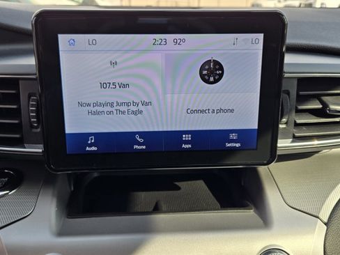 Certified 2022 Ford Explorer XLT w/ Equipment Group 202A image 15