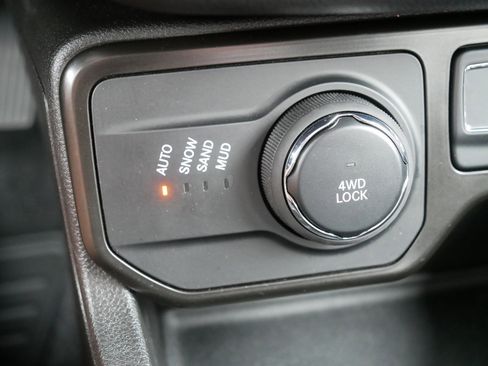 Used 2022 Jeep Renegade Latitude w/ Convenience Group AWD/4WD image 33