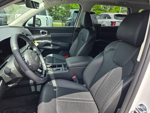 Used 2025 Kia Sorento EX w/ Panoramic Sunroof Package FWD image 22