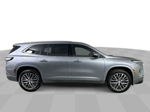 New 2026 Buick Enclave Avenir w/ Super Cruise Package image 17