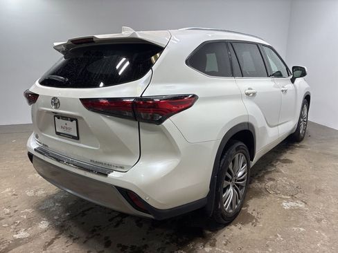 Used 2021 Toyota Highlander Platinum image 44