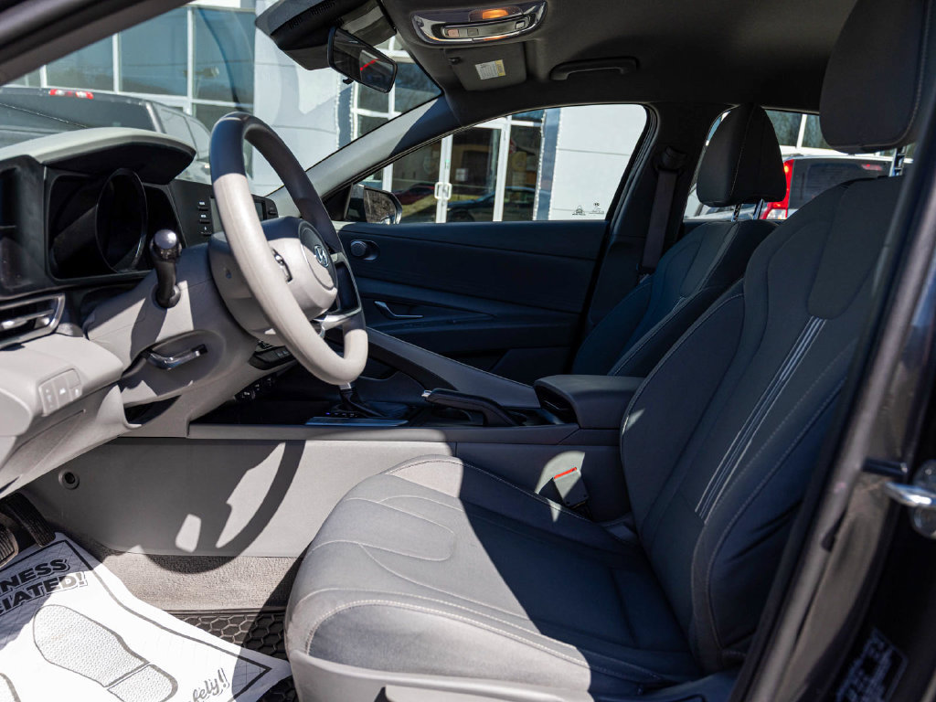 Used 2023 Hyundai Elantra SEL w/ Cargo Package FWD image 26