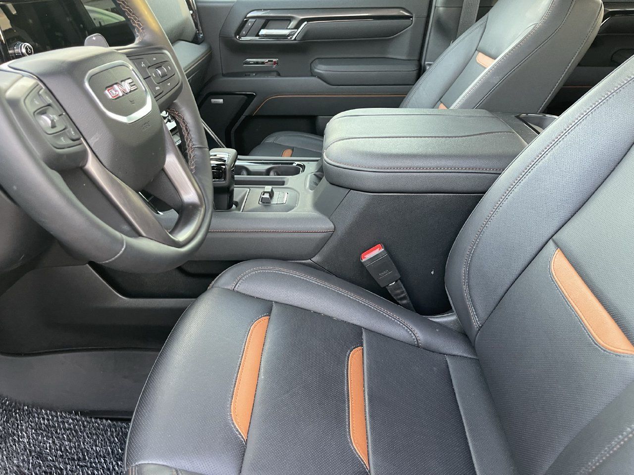 Used 2026 GMC Sierra 1500 AT4 w/ Technology Package AWD/4WD image 10