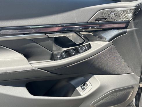 New 2026 BMW 550e xDrive AWD/4WD image 17