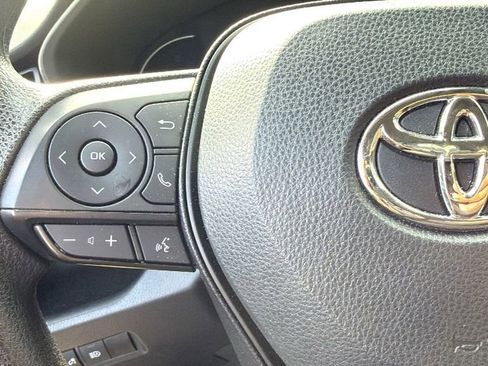 Used 2023 Toyota RAV4 LE FWD image 7