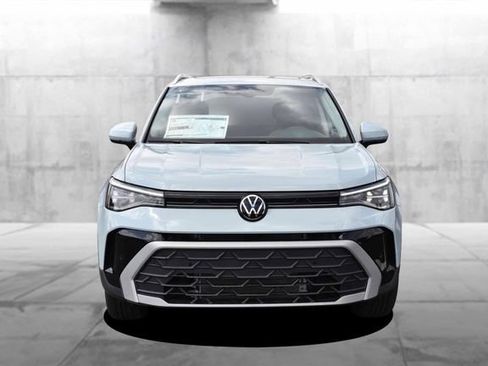 New 2026 Volkswagen Taos SE AWD/4WD image 4