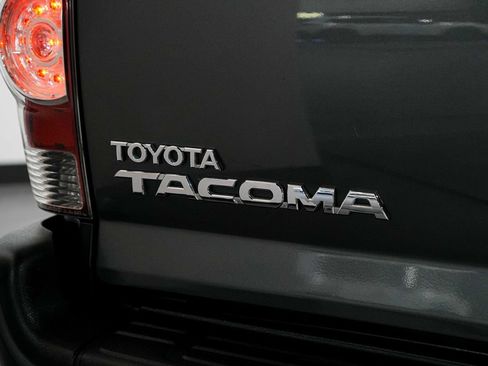 Used 2013 Toyota Tacoma PreRunner w/ TRD Sport Pkg RWD image 11