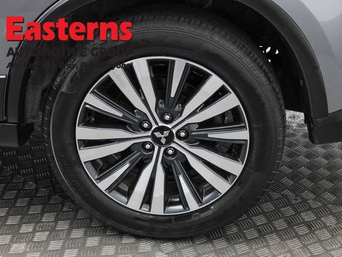 Used 2020 Mitsubishi Outlander SEL image 32