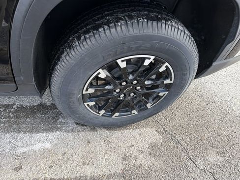 Used 2025 Chevrolet Traverse Z71 w/ Driver Confidence Package image 12